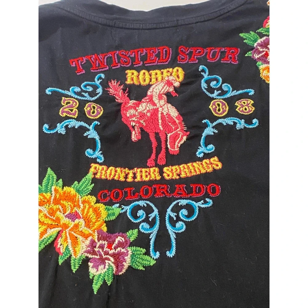 JWLA Johnny Was Black Embroidered Twisted Spur Rodeo Colorado V-Neck T-Shirt L - Picture 7 of 9